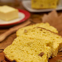 Wilgotna drożdżówka jabłkowo-dyniowa