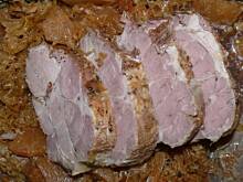 Fot. sheyanja, Karkówka z kapustą kiszoną i ananasem