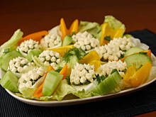 Fot. Wkn, Jajka szpinakowe z bezikami majonezowymi