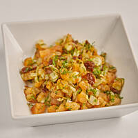 Paczuszki łososiowe z suszonymi pomidorami