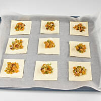 Paczuszki łososiowe z suszonymi pomidorami