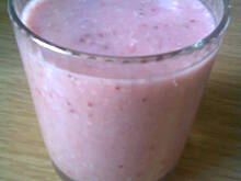 Fot. carolotta, Koktajl z owsianki i truskawek