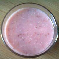 Koktajl z owsianki i truskawek