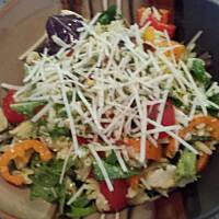 Kolorowa sałatka z orzo