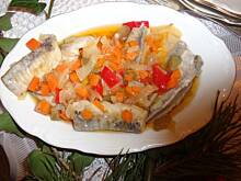 Fot. raszyd, Śledź w oleju z warzywami