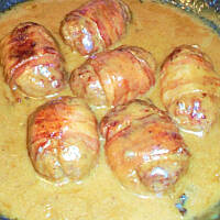 Zrazy mielone w boczku w sosie grzybowym wg M&Ł