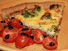 Fot. iwciaG, Tarta Brokułowa na razowym spodzie