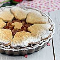 Walentynkowa tarta z prażonymi jabłkami