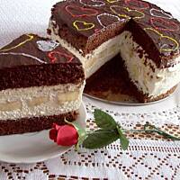 Ciasto czekoladowe z musem kawowym i bananami