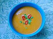 Fot. małpiatka, Zupa z pomidorami, czerwoną soczewicą i mlekiem kokosowym