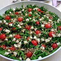   Kolorowo mi " czyli prosta sałatka z rukolą...lub nie ;)