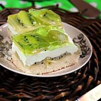 Ciasto z kiwi i galaretką