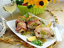 Fot. 2milutka, Roladki z brzoskwinią w winno porowym sosie