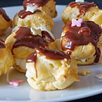 Ptysie z budyniem i czekoladą