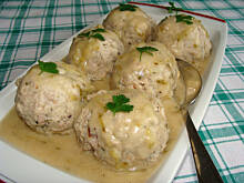 Fot. bahus, Pulpety z indyka w sosie ogórkowym