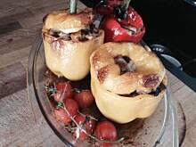 Fot. nevis07, Faszerowane papryki zapiekane pod serem