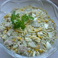 Sałatka makaronowa z indykiem