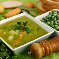 Zupa groszkowa półkremowa