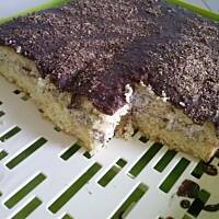 Biszkopt z bitą śmietaną straciatella