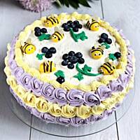 Tort z pszczółkami