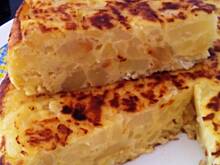Fot. stokrotkax86, Tortilla de patatas - hiszpański omlet