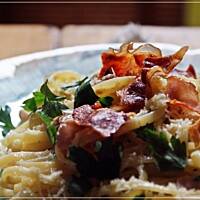 makaron carbonara z dziugasem