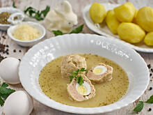 Fot. Wkn, Żurek wielkanocny z przepiórczymi gniazdkami