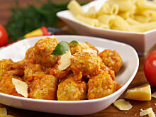 Fot. Wkn, Klopsiki  z szynki w pomidorowym sosie - danie idealne dla dzieci