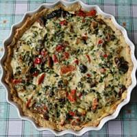 Quiche (kisz) ze szpinakiem.