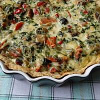 Quiche (kisz) ze szpinakiem.