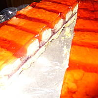 Kruche ciasto z dżemem, orzechami i galaretką