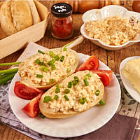 Pasta jajeczna z serem i szczypiorkiem