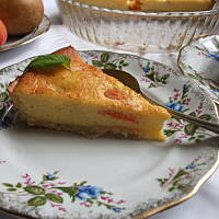 Tarta z serem i morelami 