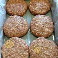 Burger wołowy pieczony