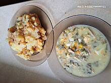 Fot. mania233, Zupa szczawiowa osobno kartofle 