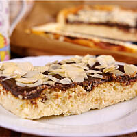 Mazurek sernikowy z czekoladą