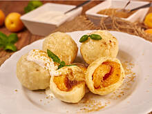 Fot. Wkn, Knedle serowe z morelami - czyli po naszemu domowemu "sredle"