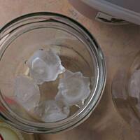 Koktajl z truskawkami, bananem i mlekiem kokosowym