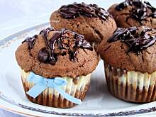 Fot. izaa_a, muffinki czekoladowo-sernikowe…