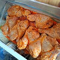 Pałki, udka pieczone w śmietanie