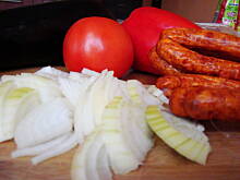 Fot. Wróbelek, Bakłażan faszerowany kiełbasą i warzywami