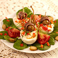 Jajka faszerowane z anchois i szczypiorkiem