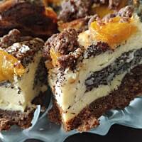 Seromakowiec z brzoskwiniami