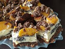 Fot. onlyred, Seromakowiec z brzoskwiniami