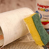 Doniczki-stroiki świąteczne z puszek po groszku i kukurydzy