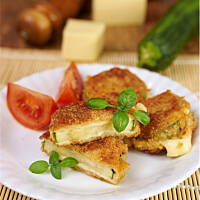 Kotlety z cukinii z ciągnącym serem