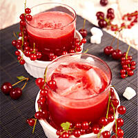 Napój wiśniowo porzeczkowy
