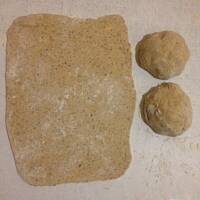 Placuszki sezamowe z nadzieniem warzywnym na ostro