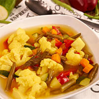 Zupa warzywna z curry