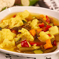 Zupa warzywna z curry